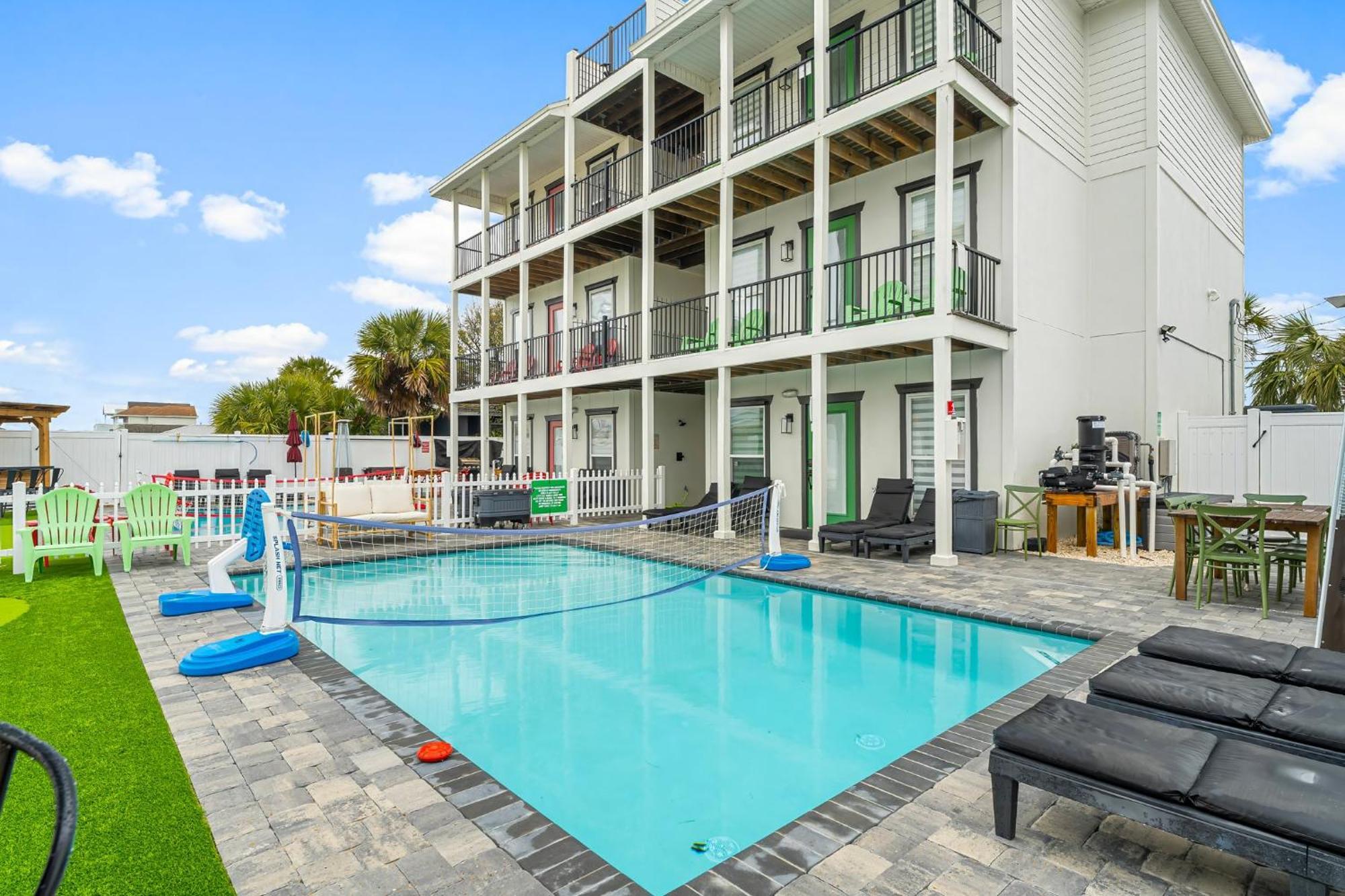 Double Dare 2 Pools Golf Grill Bar Games Nr Apartment