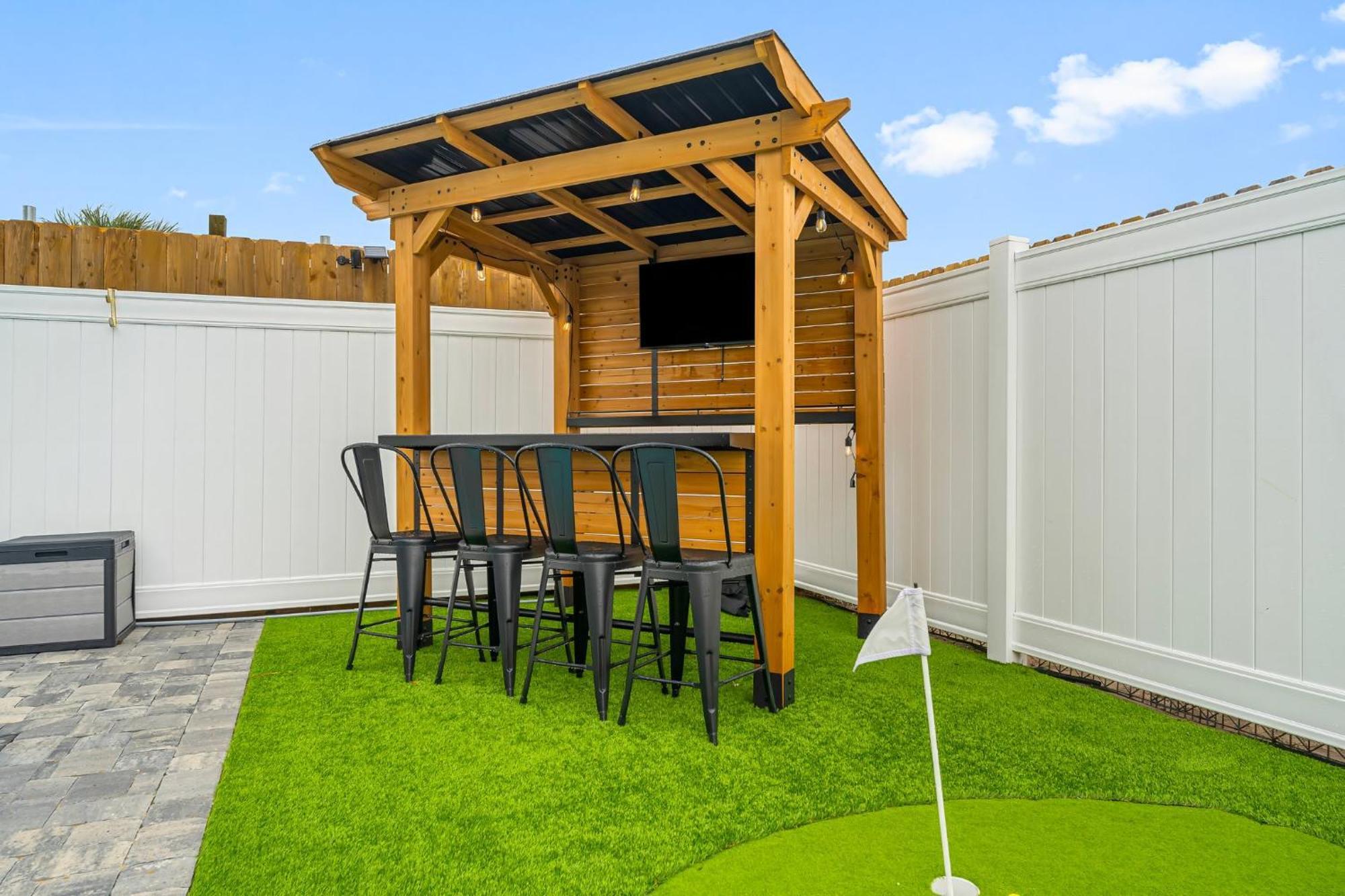 Double Dare 2 Pools Golf Grill Bar Games Nr * Panama City Beach
